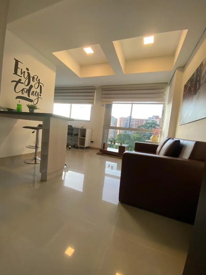 דירה Apartasuite Moderna - En El Corazon Del Poblado מדיין