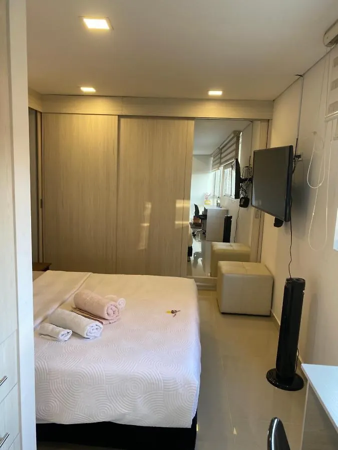 דירה Apartasuite Moderna - En El Corazon Del Poblado מדיין