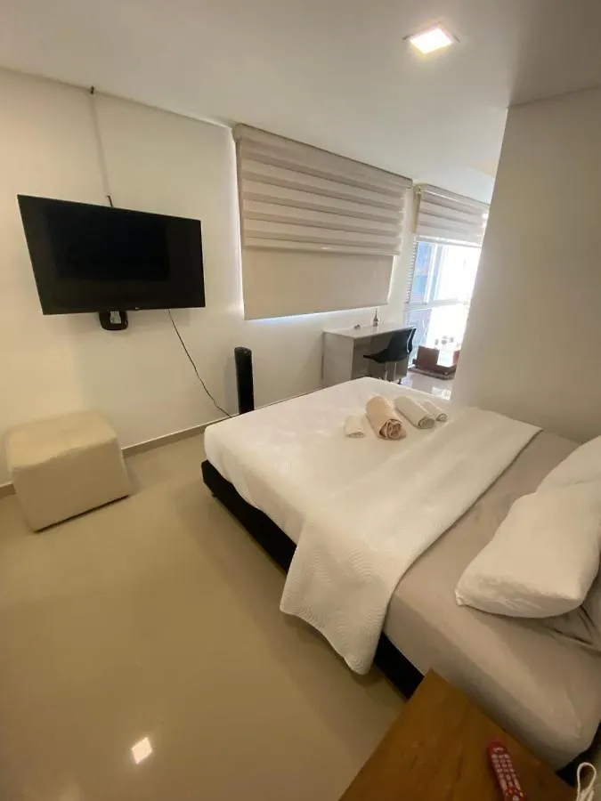 Apartasuite Moderna - En El Corazon Del Poblado Medellín