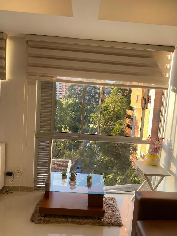 Apartasuite Moderna - En El Corazon Del Poblado Medellín Apartamento