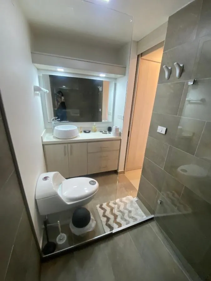 Apartasuite Moderna - En El Corazon Del Poblado Medellín Apartamento