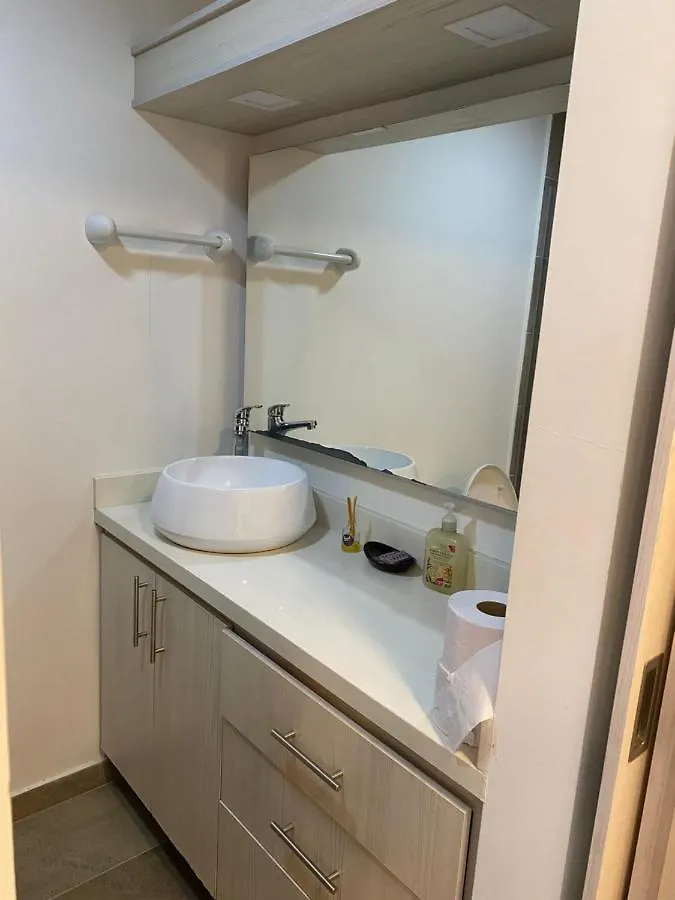 Apartasuite Moderna - En El Corazon Del Poblado Medellín Apartamento