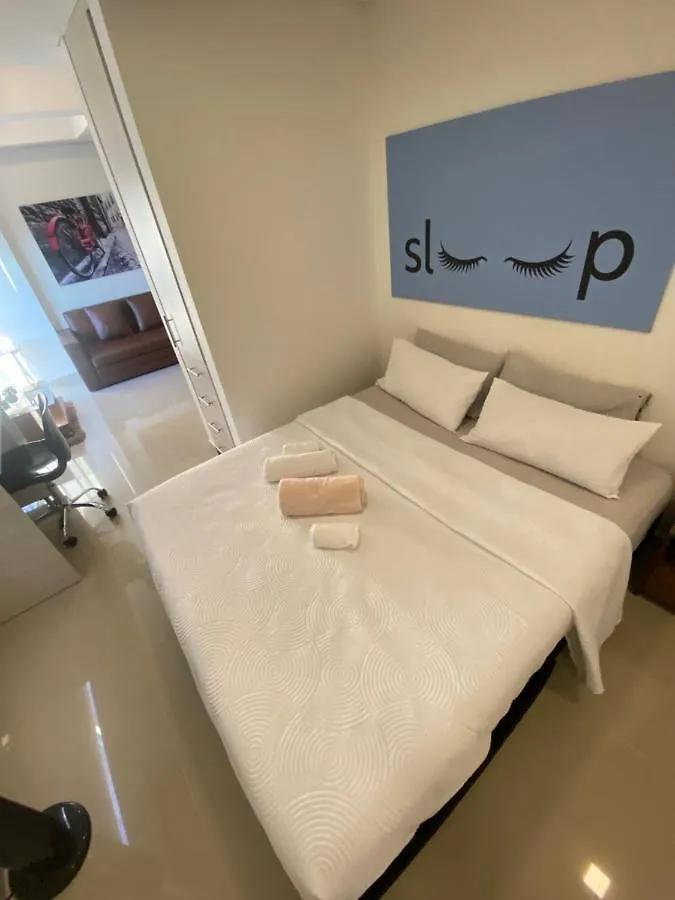 Apartasuite Moderna - En El Corazon Del Poblado Medellín Apartamento