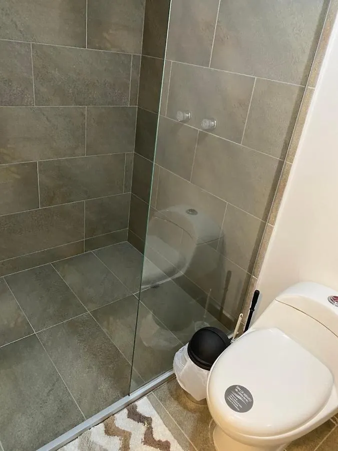 Apartasuite Moderna - En El Corazon Del Poblado Medellín 0*,