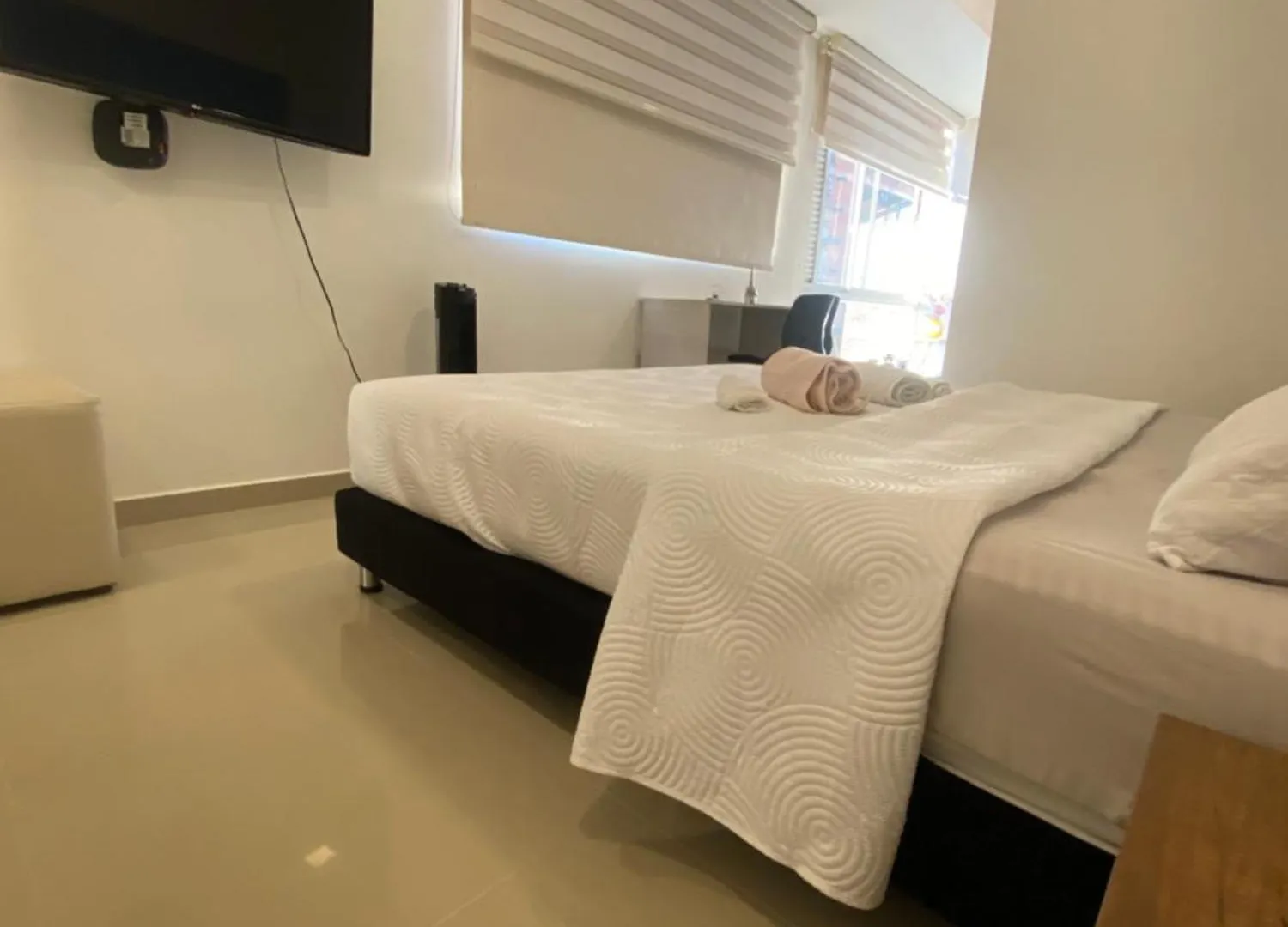 Apartasuite Moderna - En El Corazon Del Poblado Medellín 0*,  Colombia